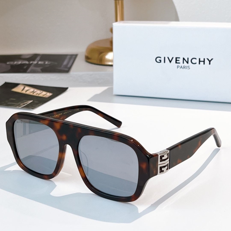 GIVENCHY